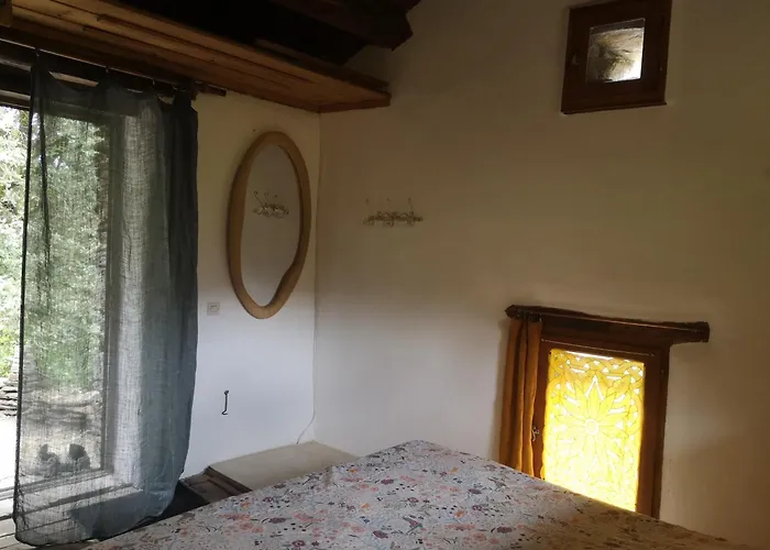 Le Lauzas Casa de Férias *